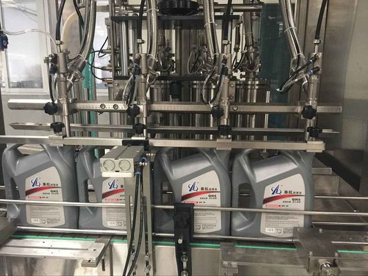 เครื่องบดหรือสกรูปิด Monoblock Filler Capper ด้วย Schneider หรือ Panasonic อิเล็กทรอนิกส์อีเลเมนต์โดย servo มอเตอร์