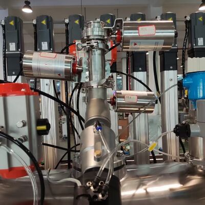 โรงงานผลิต 1-5L เครื่องเติมน้ํายาระบายน้ําด้วยครอบและติดป้ายเป็นตัวเลือก