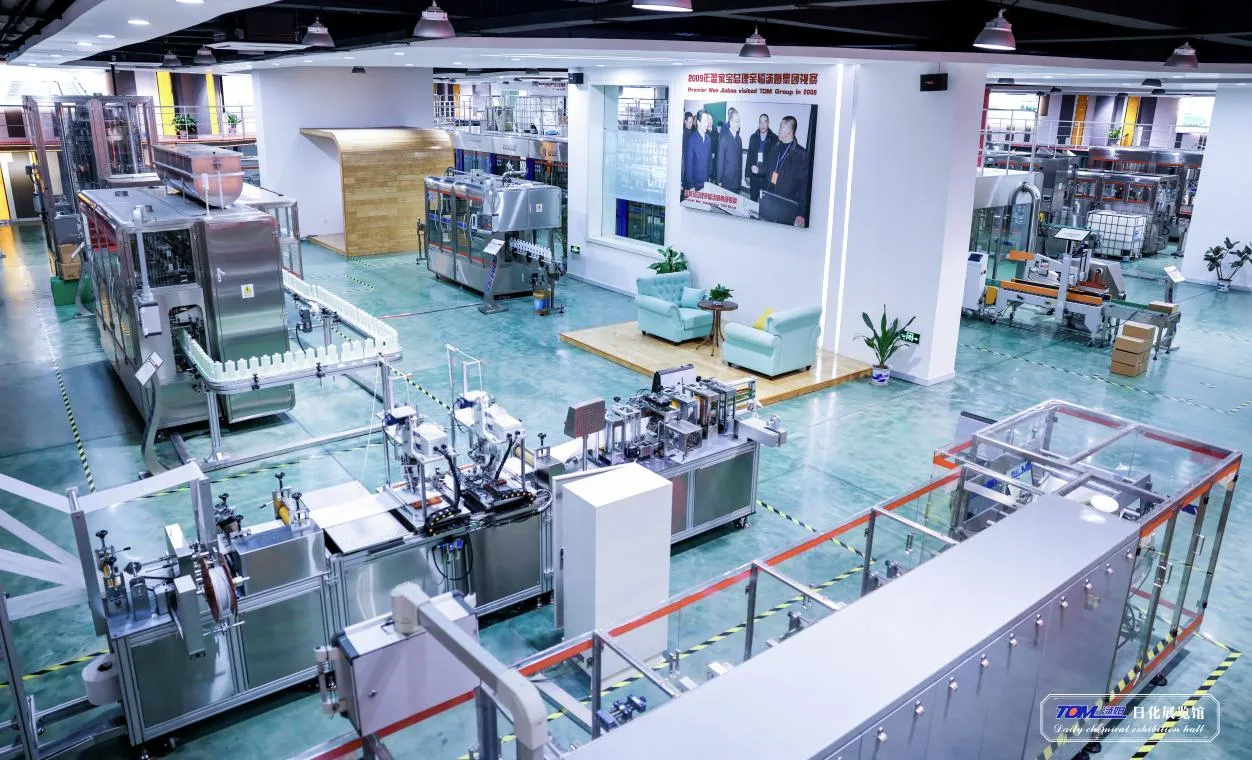 500ml-3000ml Anti Corrosion Non Metal Bleach Filling Capping Machine 15