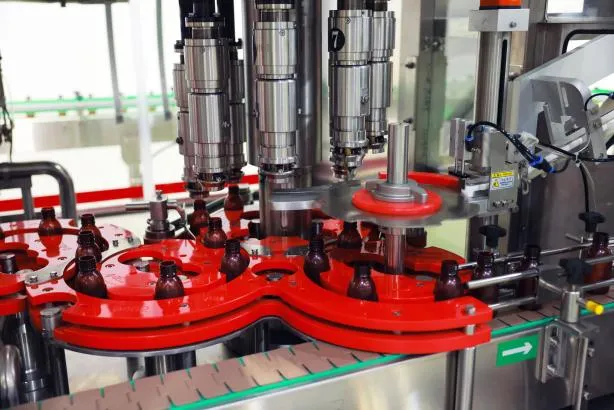 เครื่องบรรจุแบบลูกสูบติดตามขั้นสูงสำหรับการผลิตเจลล้างมือ 5